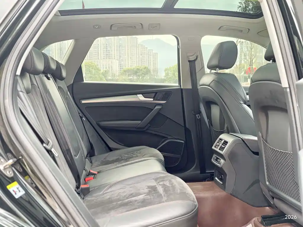 Audi Q5L 2020 45 TFSI exclusive sports model купить на сайте DeffCars