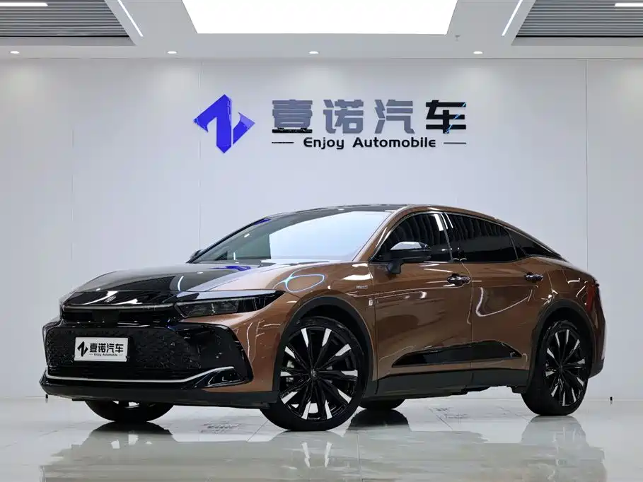 Crown SportCross 2023 2.4T SportCross HEV four-wheel drive extreme version купить на сайте DeffCars