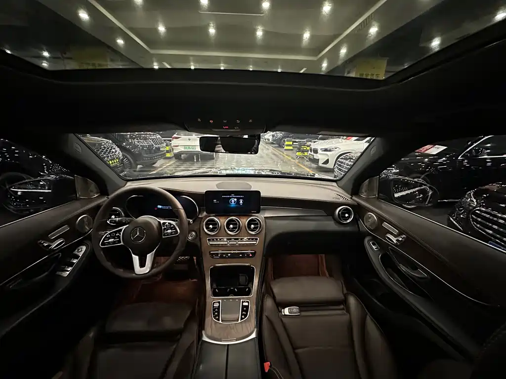 Mercedes-Benz GLC 2020 facelift GLC 260 L 4MATIC luxury model купить на сайте DeffCars