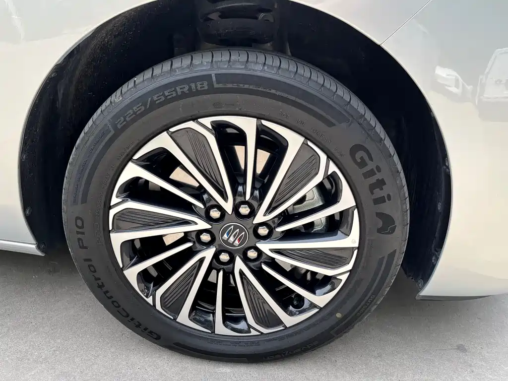 Buick GL8 New Energy 2025 Lu Shang Exclusive Edition купить на сайте DeffCars