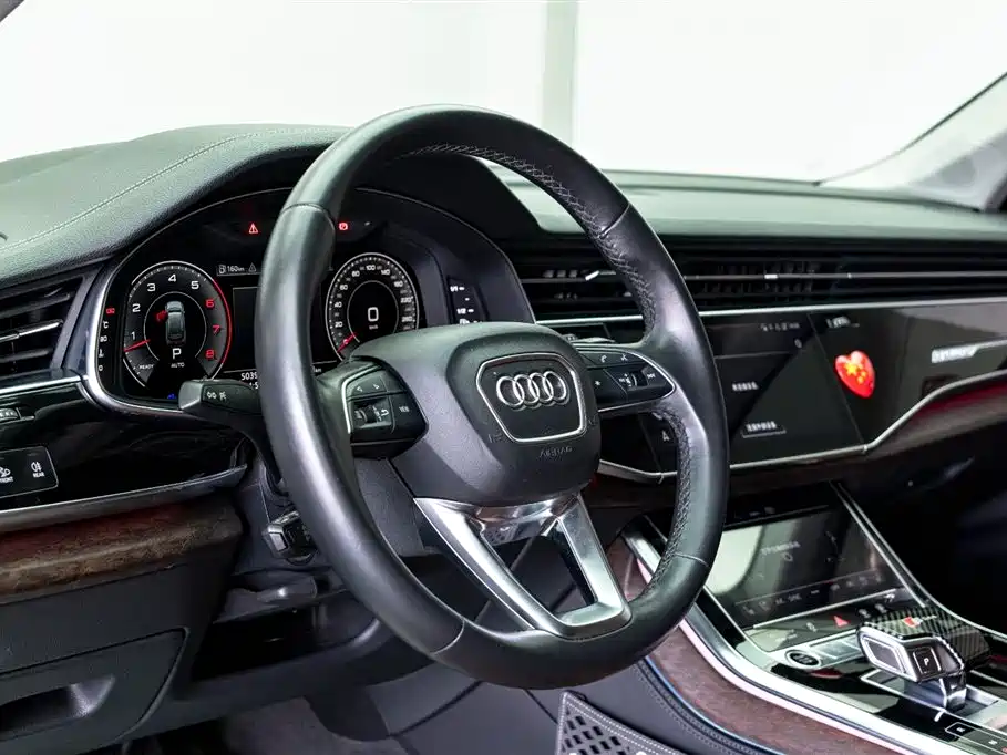 Audi Q7 2023 55 TFSI quattro S line sports купить на сайте DeffCars
