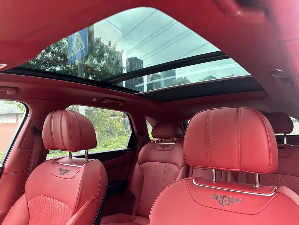 Bentayga 2018 4.0T V8 купить на сайте DeffCars