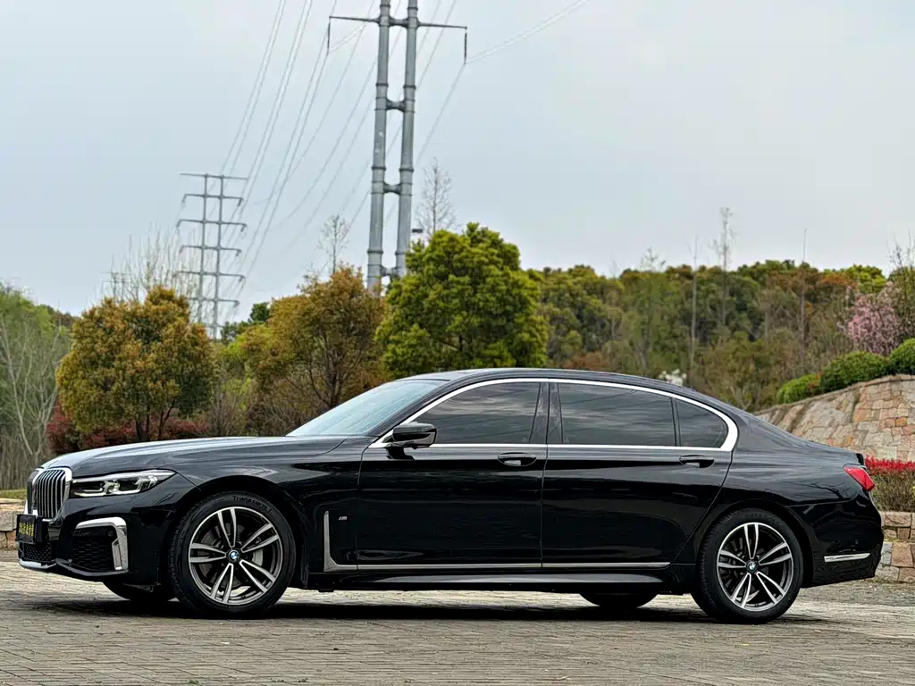 BMW 7 Series 2021 730Li M Sports Package купить на сайте DeffCars