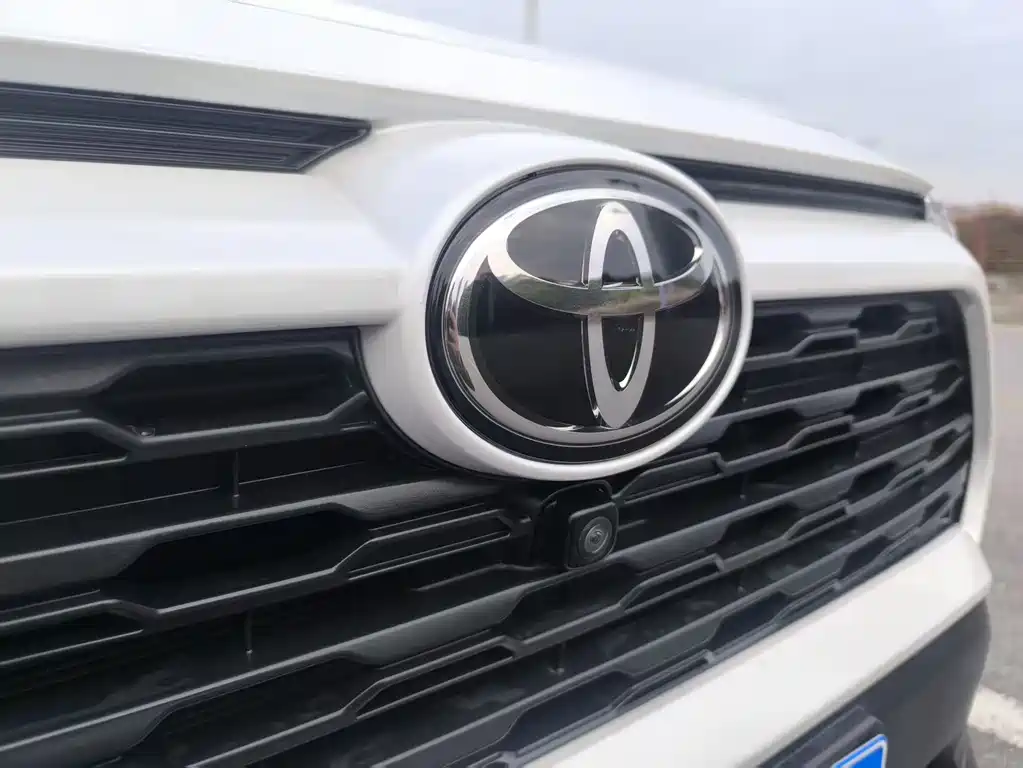RAV4 Rongfang 2021 2.0L CVT four-wheel drive fashion version купить на сайте DeffCars