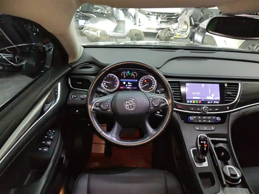 LaCrosse 2019 28T luxury model купить на сайте DeffCars