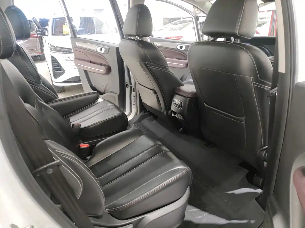 Trumpchi M6 2023 PRO 270T DCT Exclusive Edition купить на сайте DeffCars