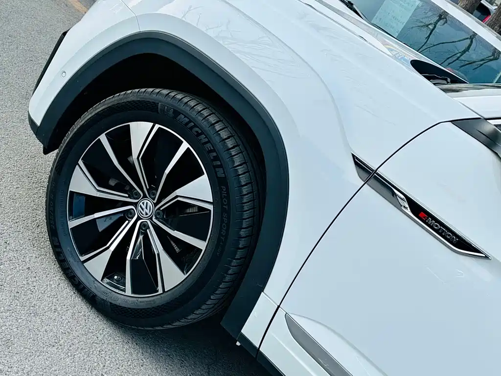 Touron 2020 Touron X 530 V6 four-wheel drive luxury version купить на сайте DeffCars