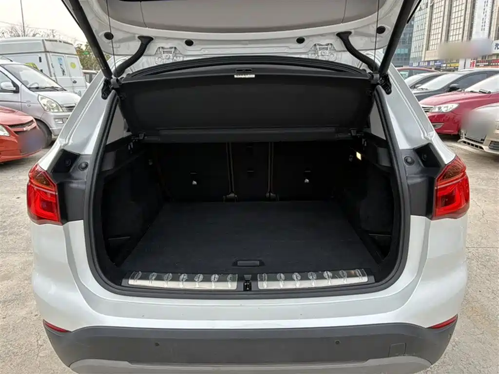 BMW X1 2019 sDrive18Li Exclusive Model купить на сайте DeffCars