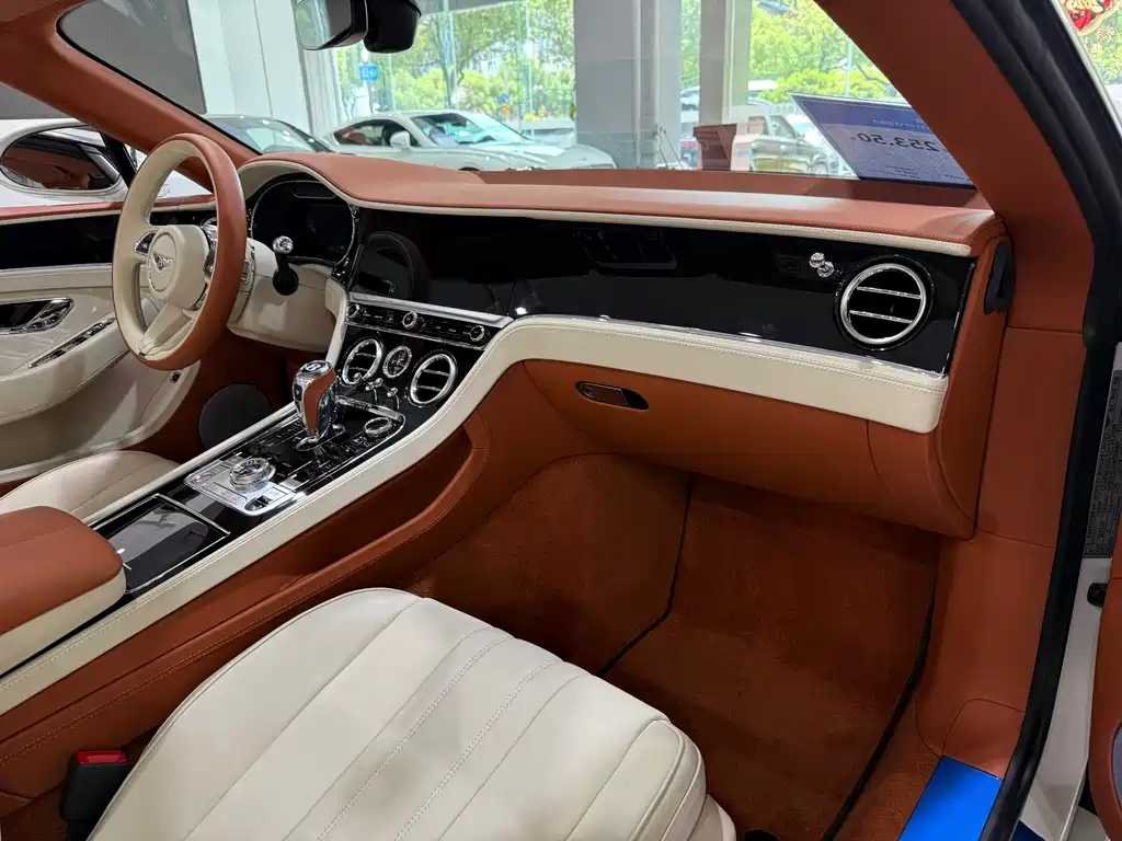 Continental 2020 4.0T GT V8 Convertible купить на сайте DeffCars