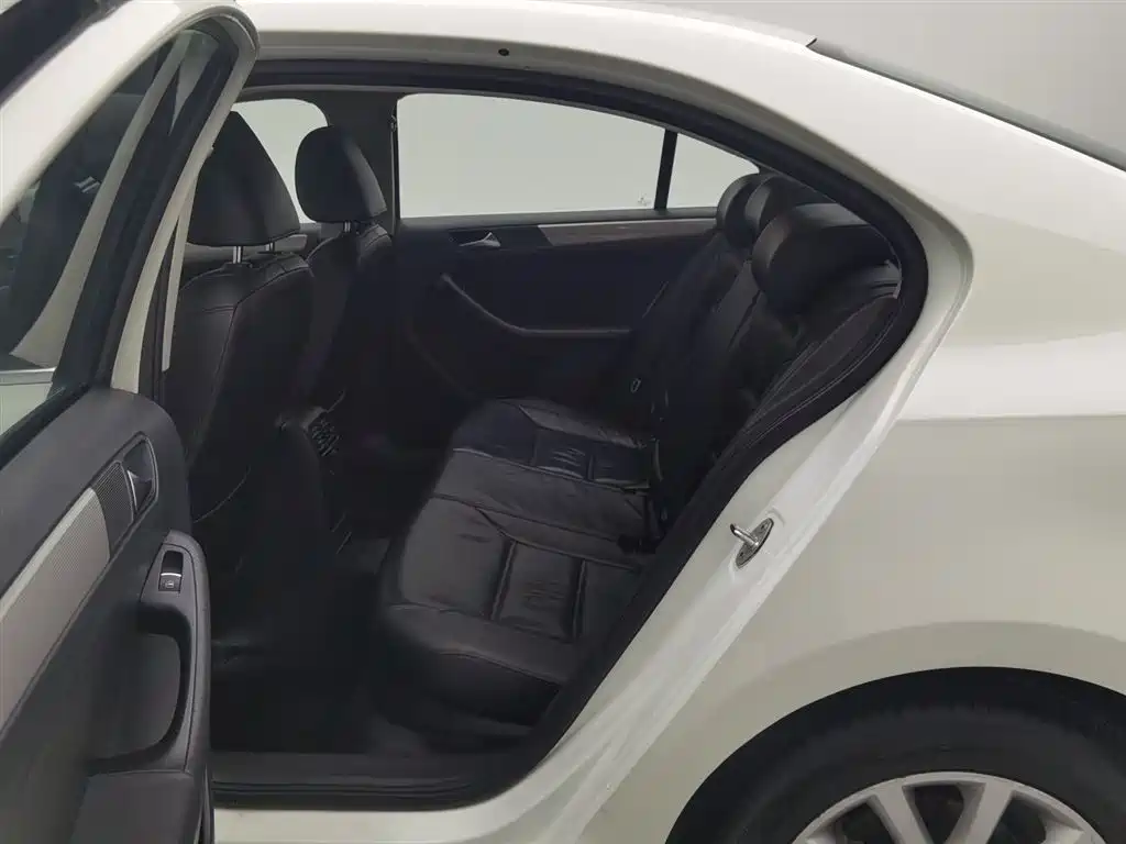 Sagitar 2012 1.4TSI automatic luxury model купить на сайте DeffCars