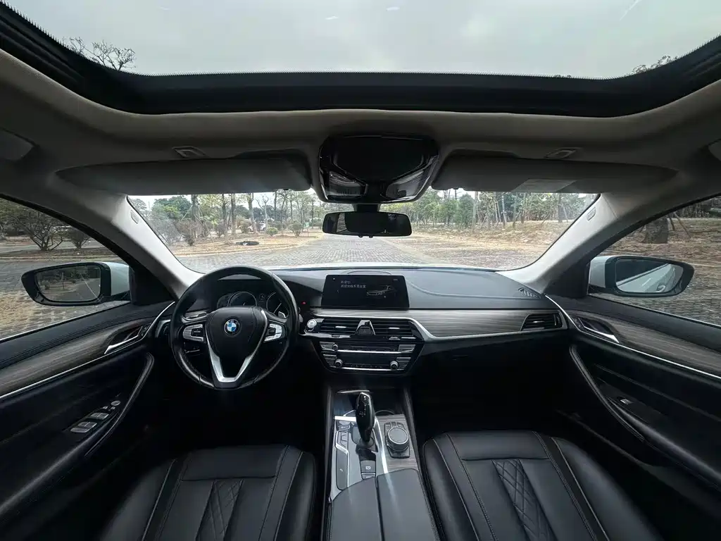 BMW 5 Series 2018 530Li xDrive M Sports Package купить на сайте DeffCars