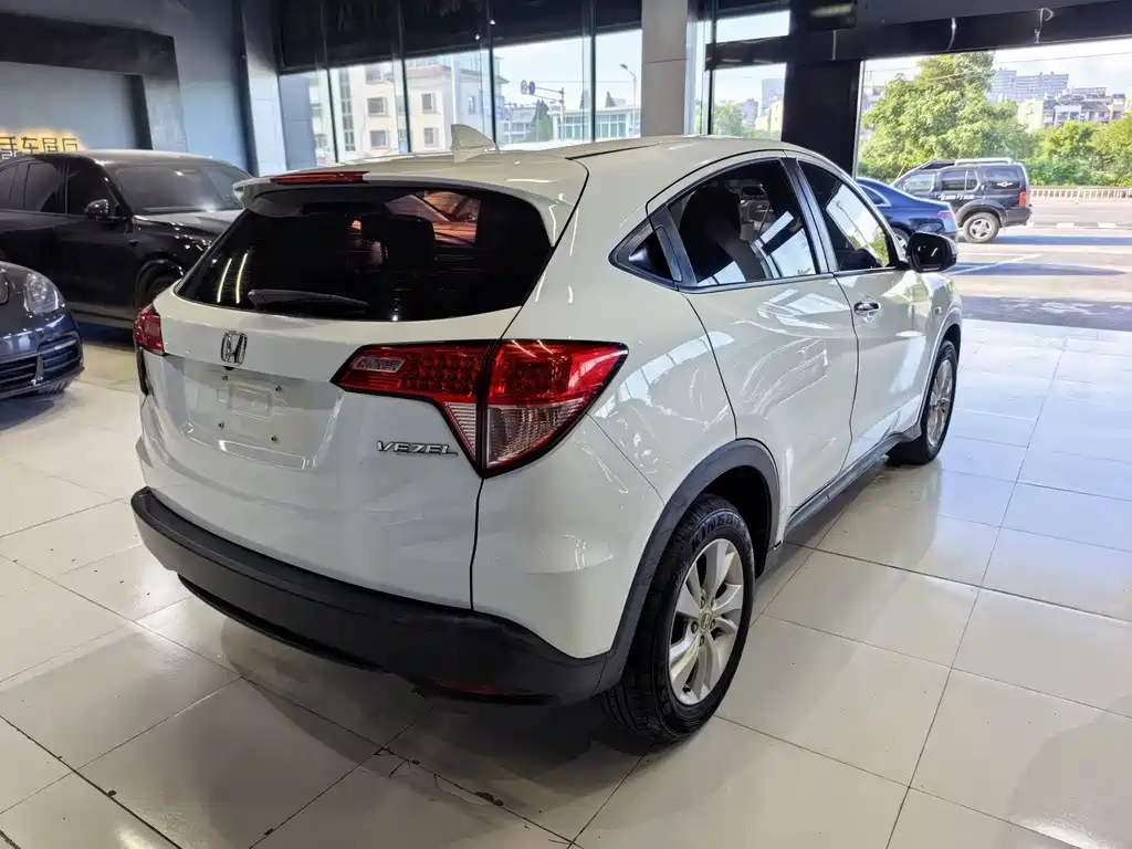 Vezel (HR-V) 2017 1.5L CVT two-wheel drive comfort model купить на сайте DeffCars