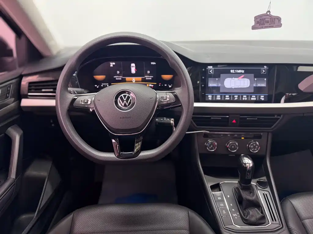 Lavida 2022 1.5L automatic comfort version купить на сайте DeffCars