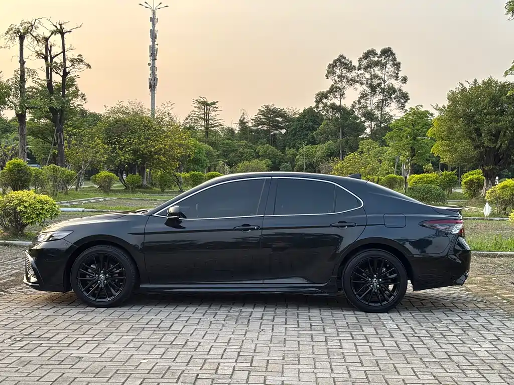 Camry 2023 2.5G Deluxe Edition купить на сайте DeffCars