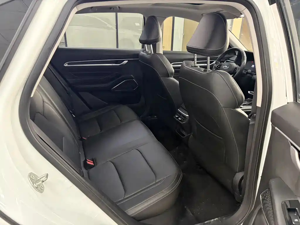 Emgrand 2022 4th generation 1.5L CVT luxury model купить на сайте DeffCars