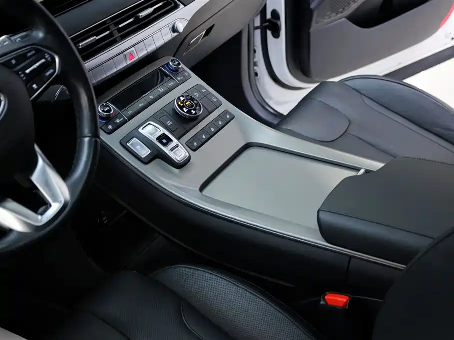 Paristi 2021 3.5L automatic four-wheel drive GLS купить на сайте DeffCars