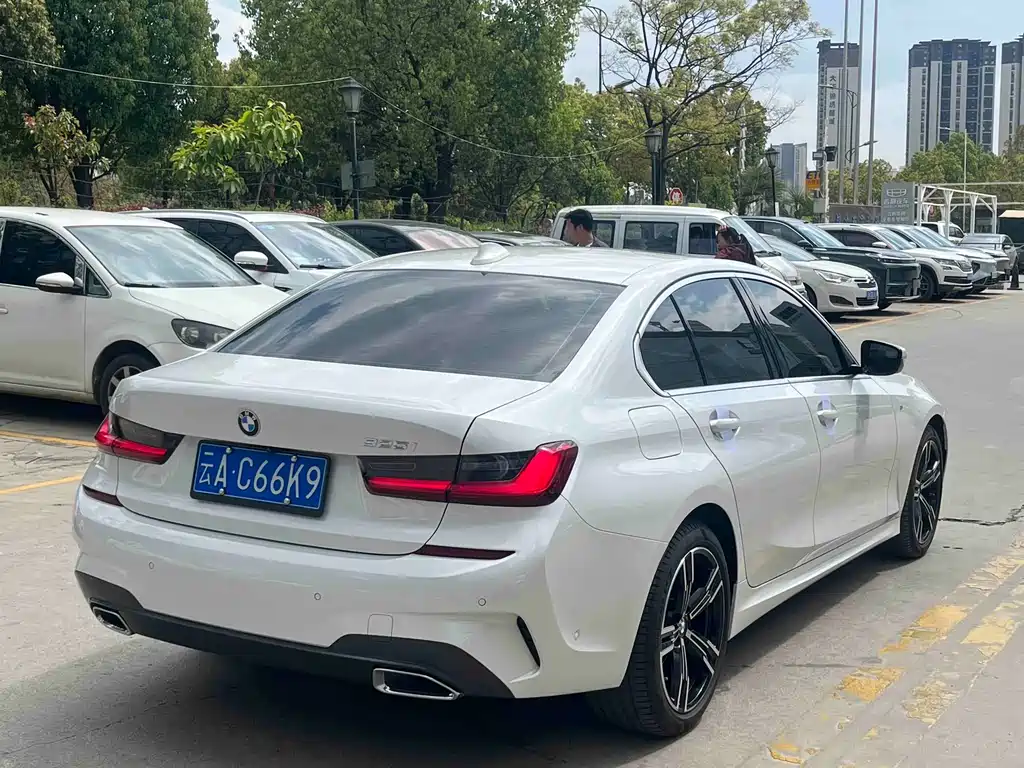 BMW 3 Series 2022 325i M Sports Package купить на сайте DeffCars