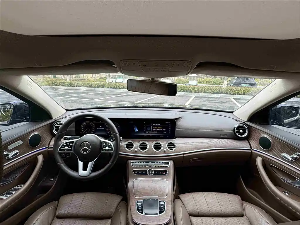 Mercedes-Benz E-Class 2019 E 200 L купить на сайте DeffCars