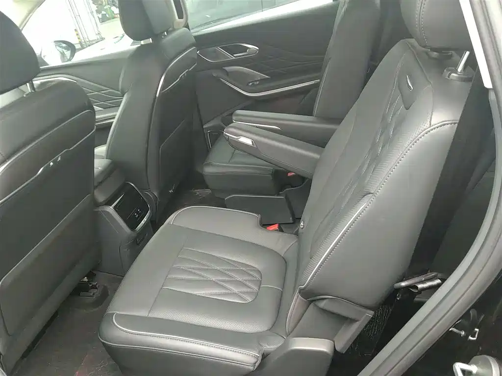 Hongqi HS7 PHEV 2024 2.0T PHEV four-wheel drive Qichang version 6 seats купить на сайте DeffCars