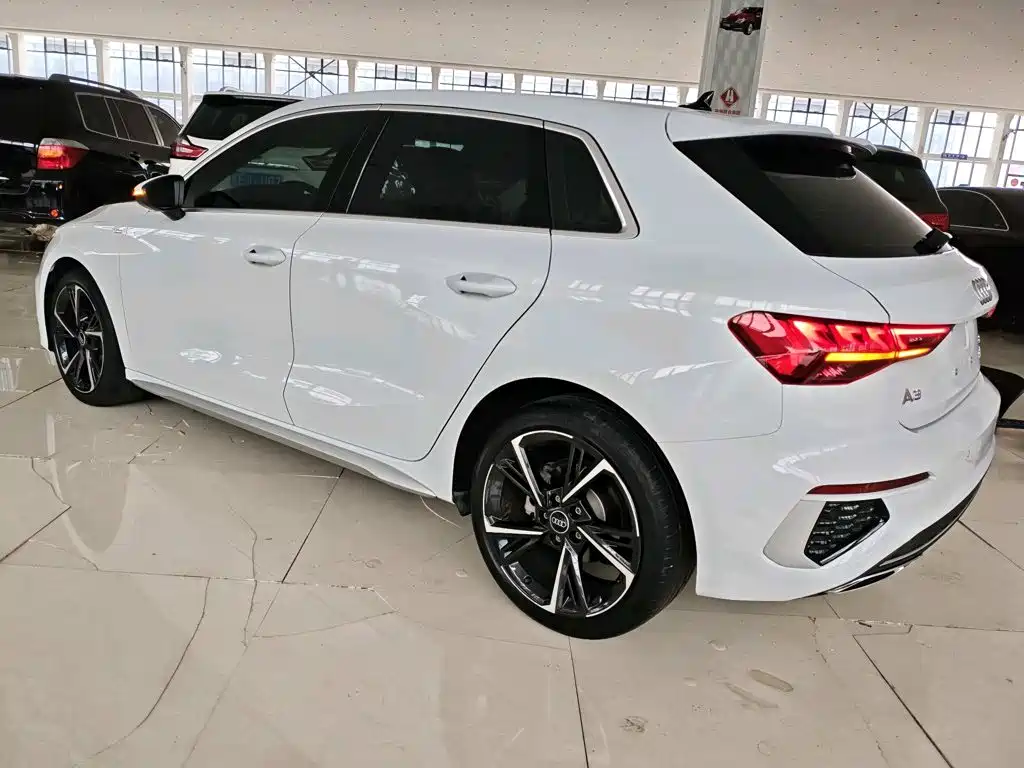 Audi A3 2023 facelift Sportback 35 TFSI stylish and sporty купить на сайте DeffCars