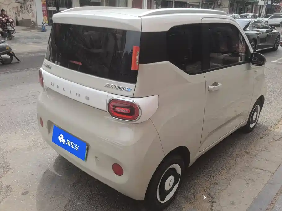 Hongguang MINIEV 2024 third generation 215km advanced version купить на сайте DeffCars