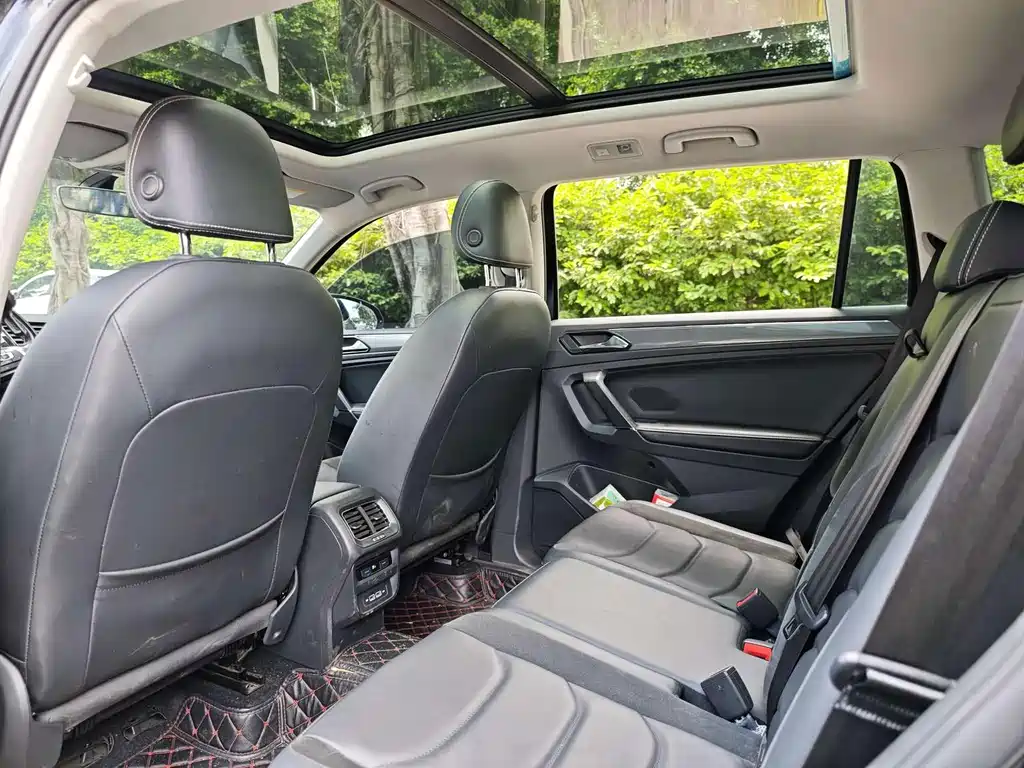 Tiguan L 2021 330TSI automatic two-wheel drive R-Line version купить на сайте DeffCars