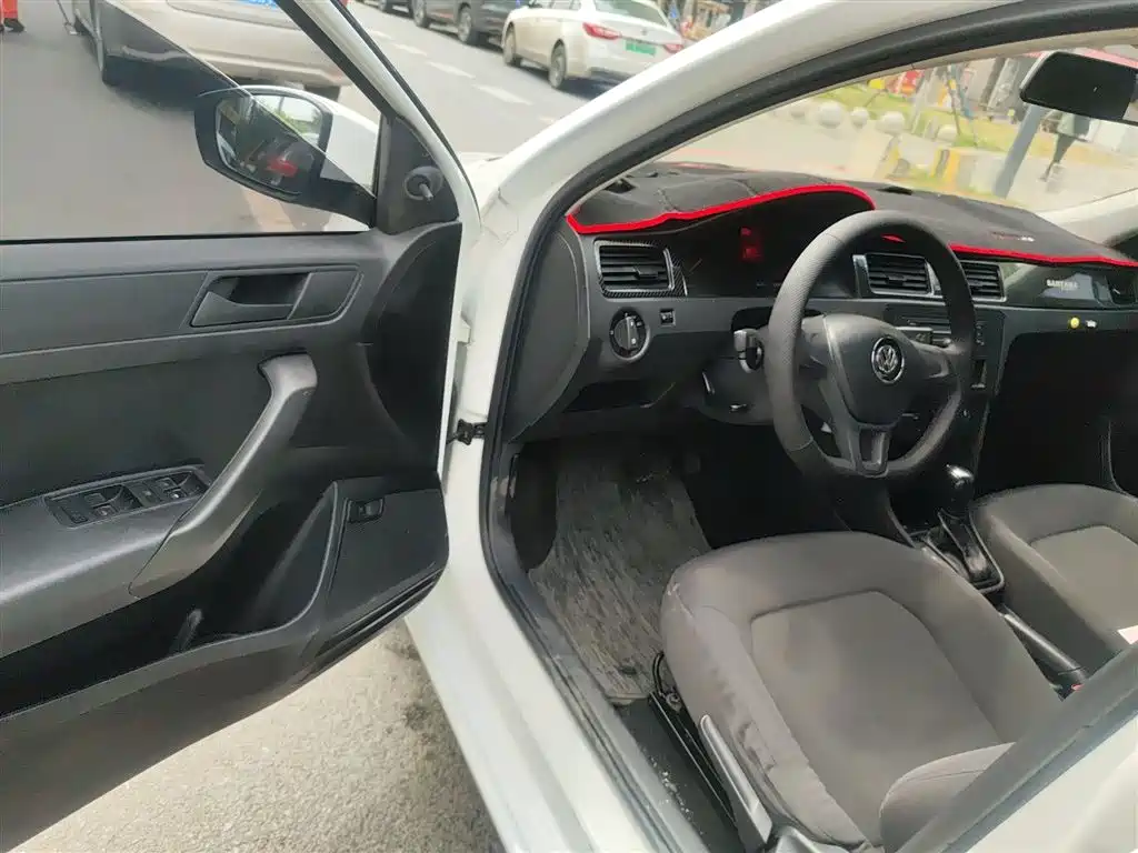 Santana 2019 1.5L automatic fashion version National VI купить на сайте DeffCars