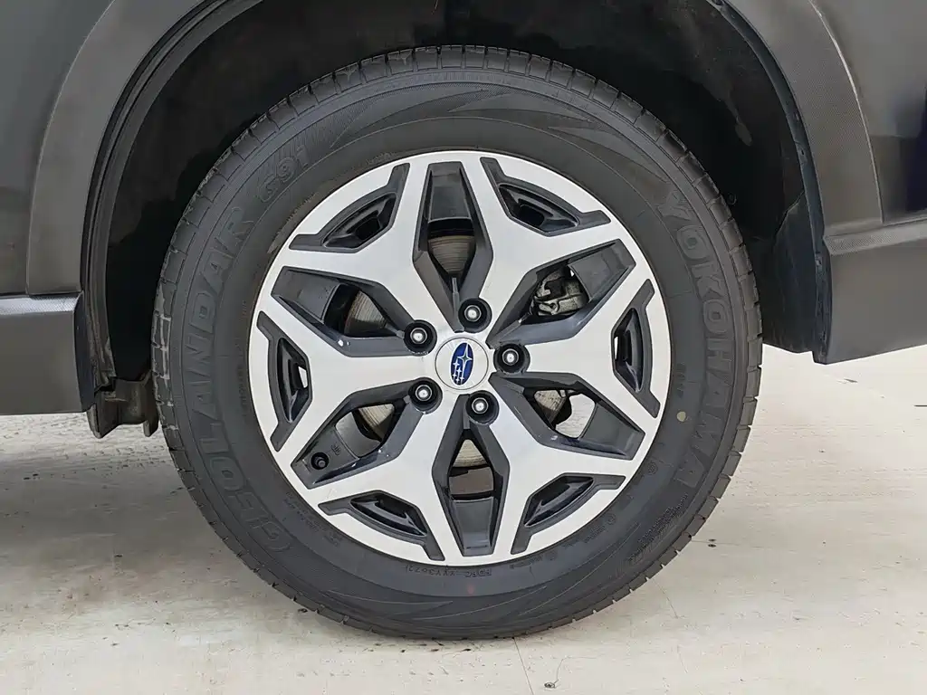 Forester 2022 2.0i AWD Deluxe Edition EyeSight купить на сайте DeffCars