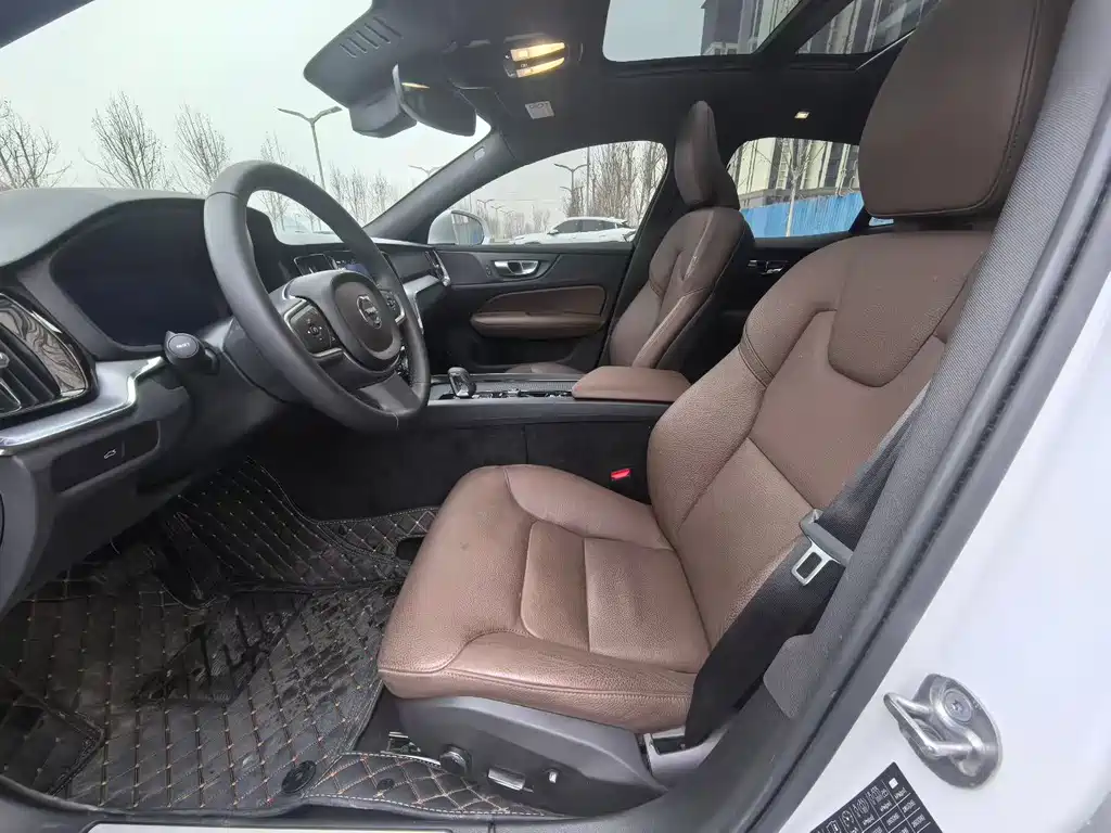 Volvo S60 2025 B4 Zhiyi Luxury Edition купить на сайте DeffCars