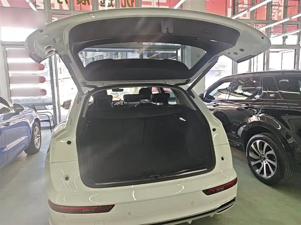 Audi Q5L 2020 facelift 40 TFSI enjoys fashionable style купить на сайте DeffCars