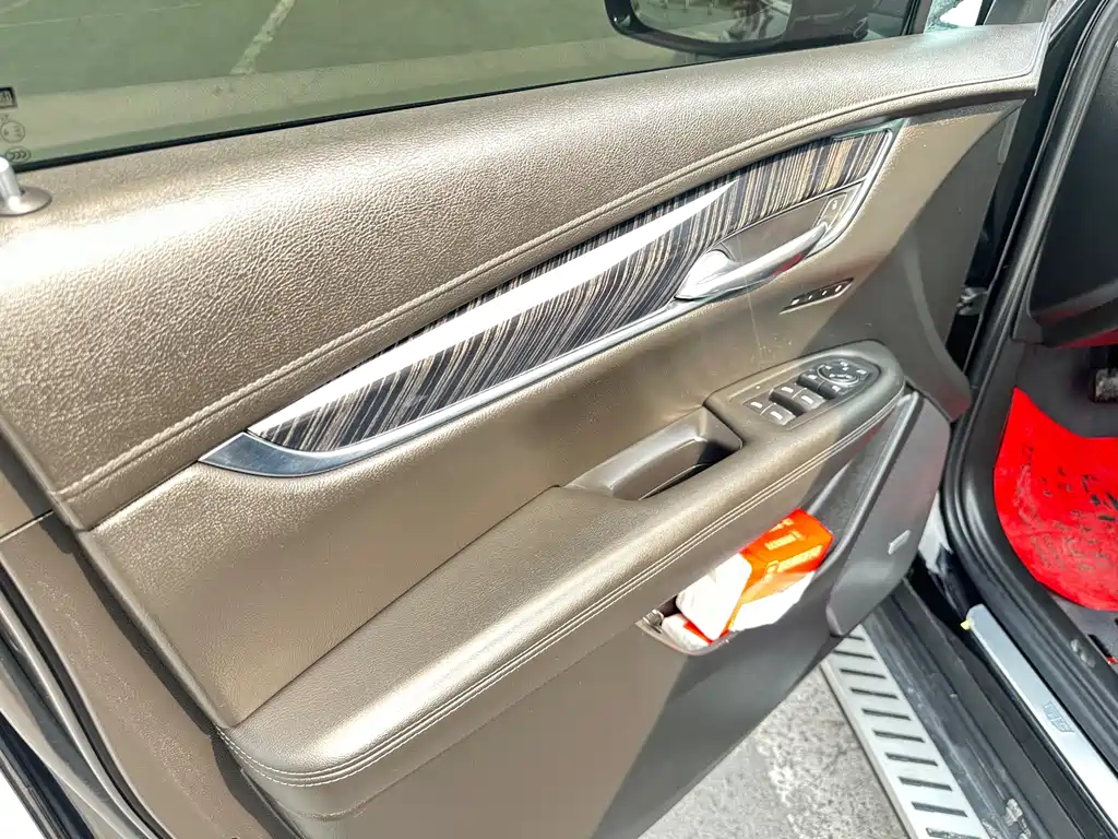 Cadillac XT6 2022 2.0T six-seat four-wheel drive luxury model купить на сайте DeffCars