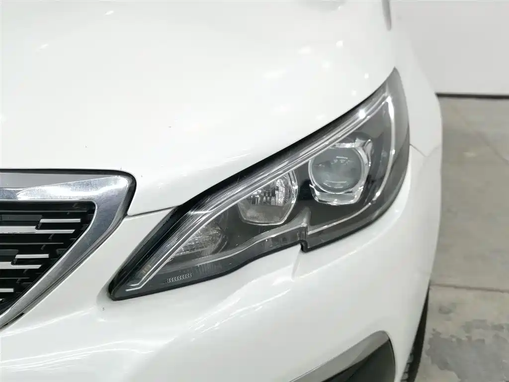 Peugeot 308 2016 1.6L automatic luxury version купить на сайте DeffCars