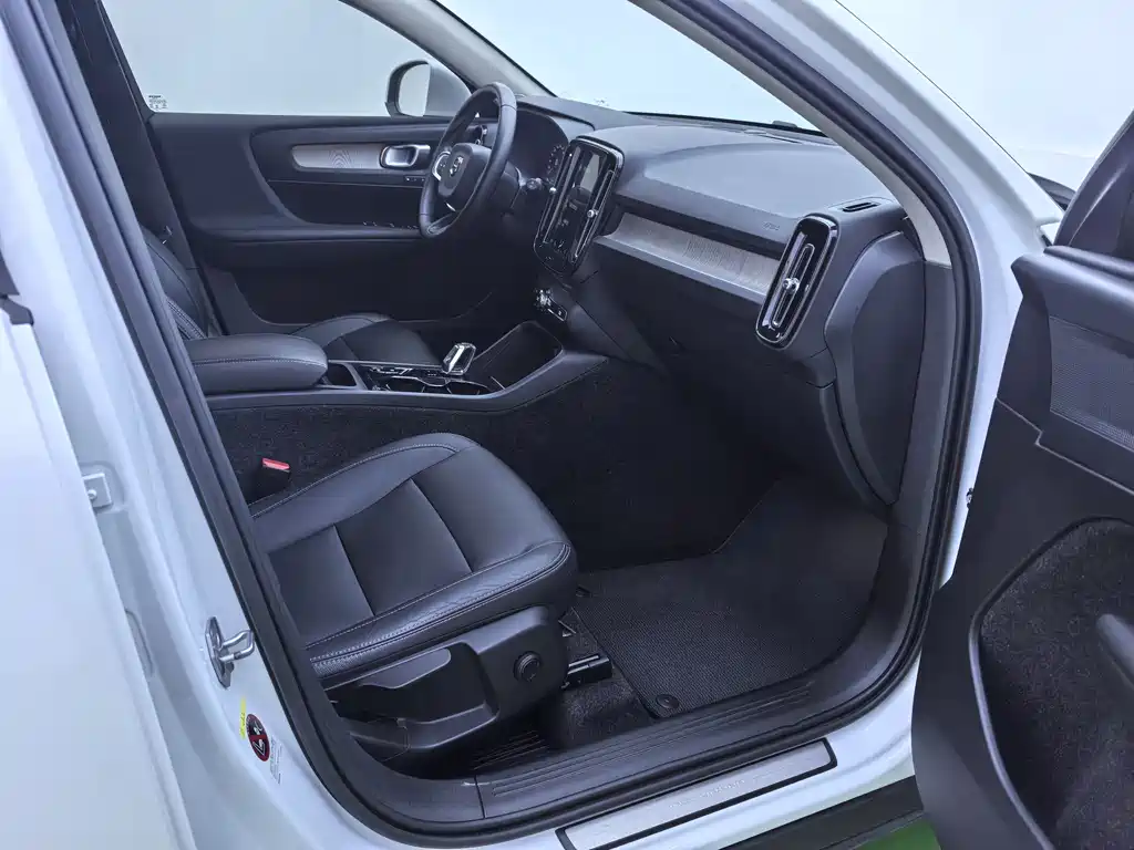 Volvo XC40 2020 T4 four-wheel drive Zhiyuan Deluxe Edition купить на сайте DeffCars