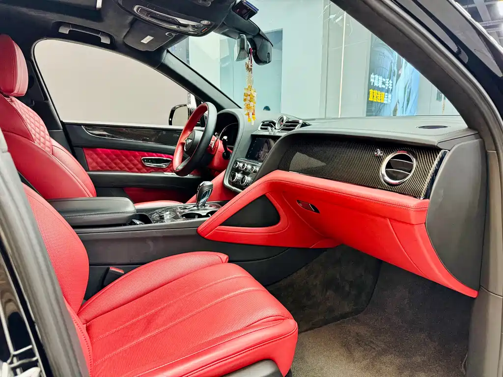 Bentayga 2021 4.0T V8 купить на сайте DeffCars