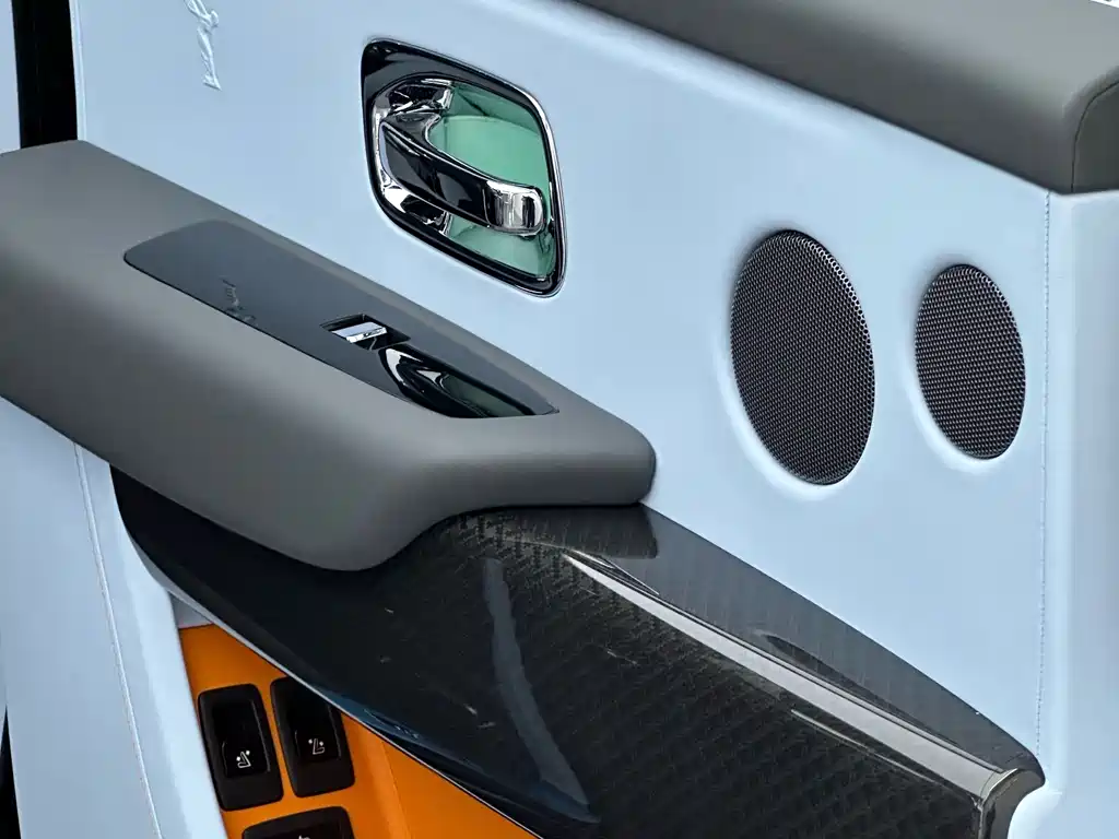 Cullinan 2024 Black Badge купить на сайте DeffCars