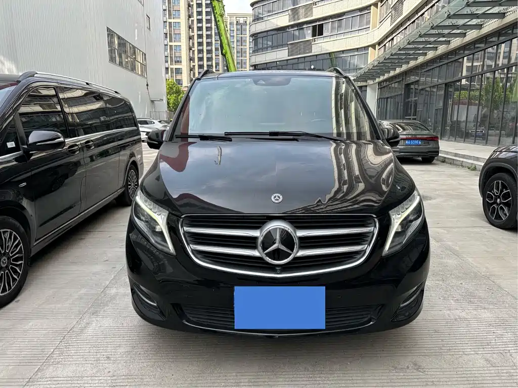 Mercedes-Benz V-Class 2017 V 260 L Premium Extended Edition купить на сайте DeffCars