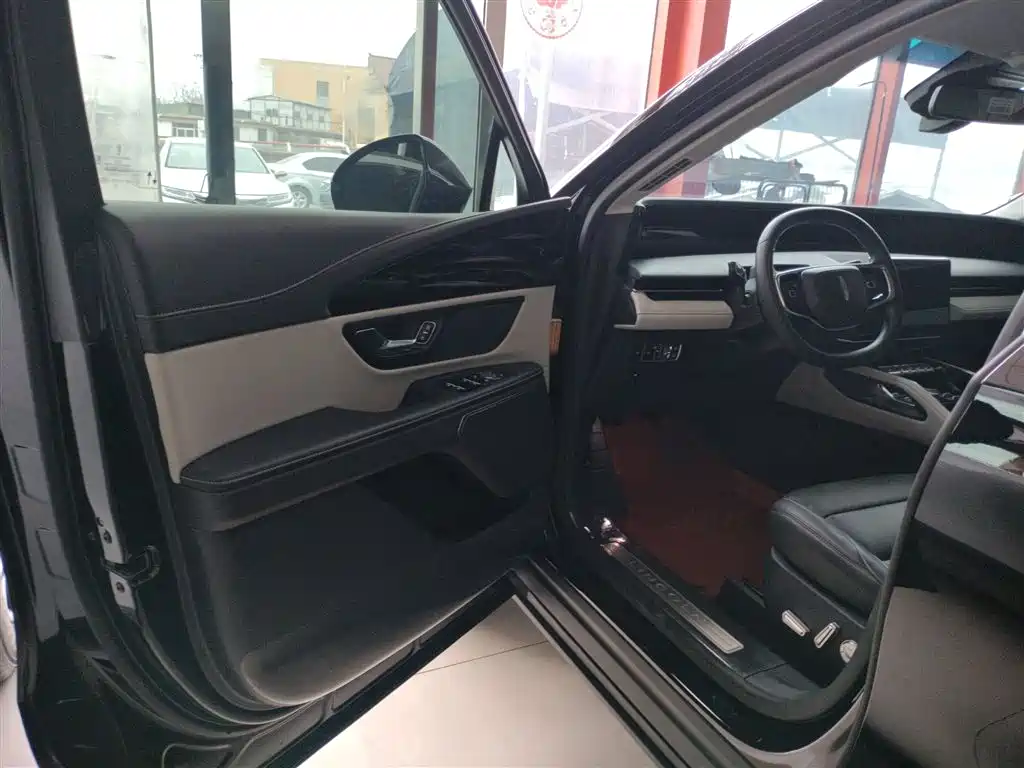 Voyager 2023 2.0T four-wheel drive exclusive edition купить на сайте DeffCars