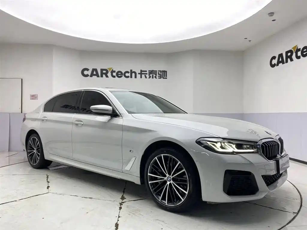 BMW 5 Series 2023 530Li Leading M Sports Package купить на сайте DeffCars