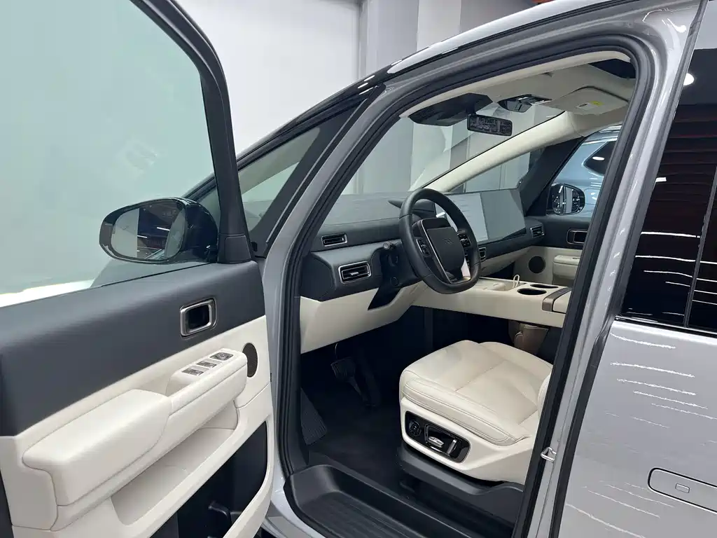 Ideal MEGA 2025 Home Family Special Edition купить на сайте DeffCars
