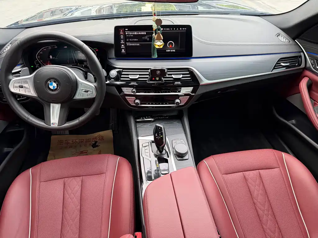 BMW 5 Series 2022 530Li Leading M Sports Package купить на сайте DeffCars