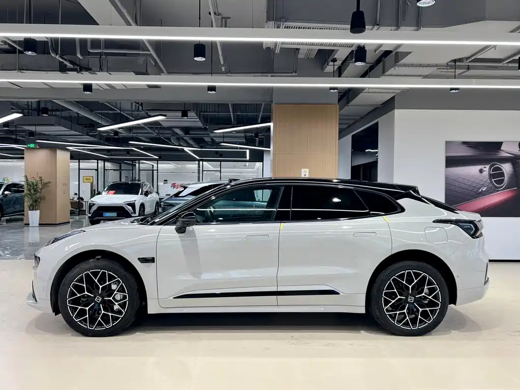 Jikrypton 001 2025 YOU version 100kWh four-wheel drive купить на сайте DeffCars