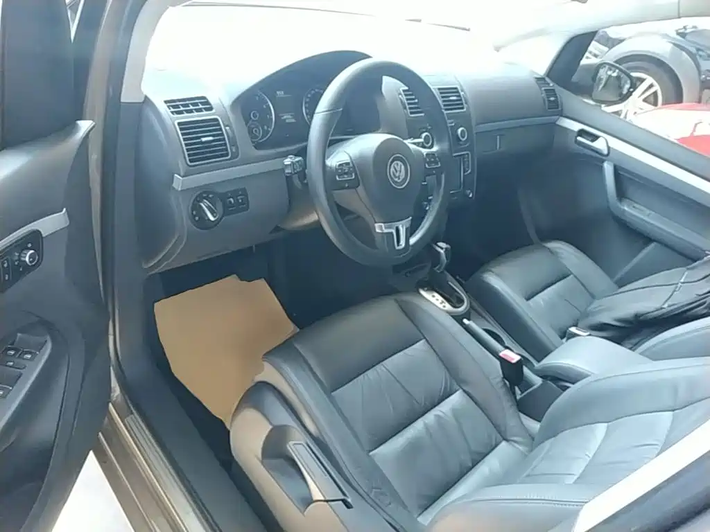 Touran 2015 1.4T DSG comfort version 5 seats купить на сайте DeffCars