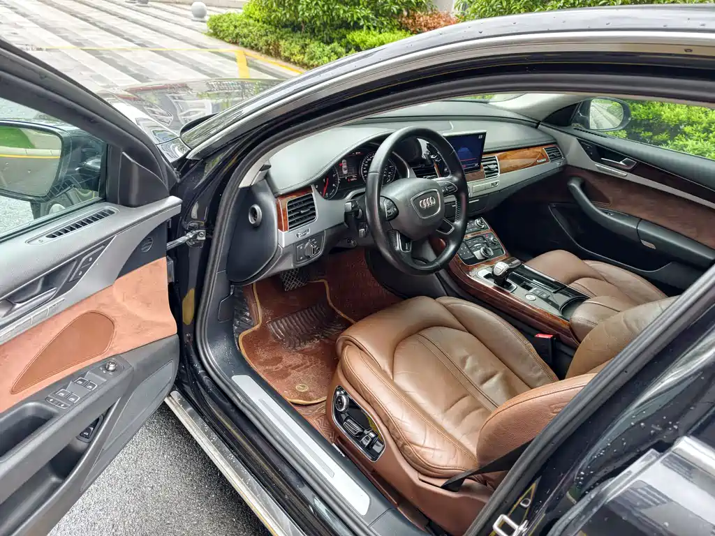 Audi A8 2012 A8L 45 TFSI quattro comfort type купить на сайте DeffCars