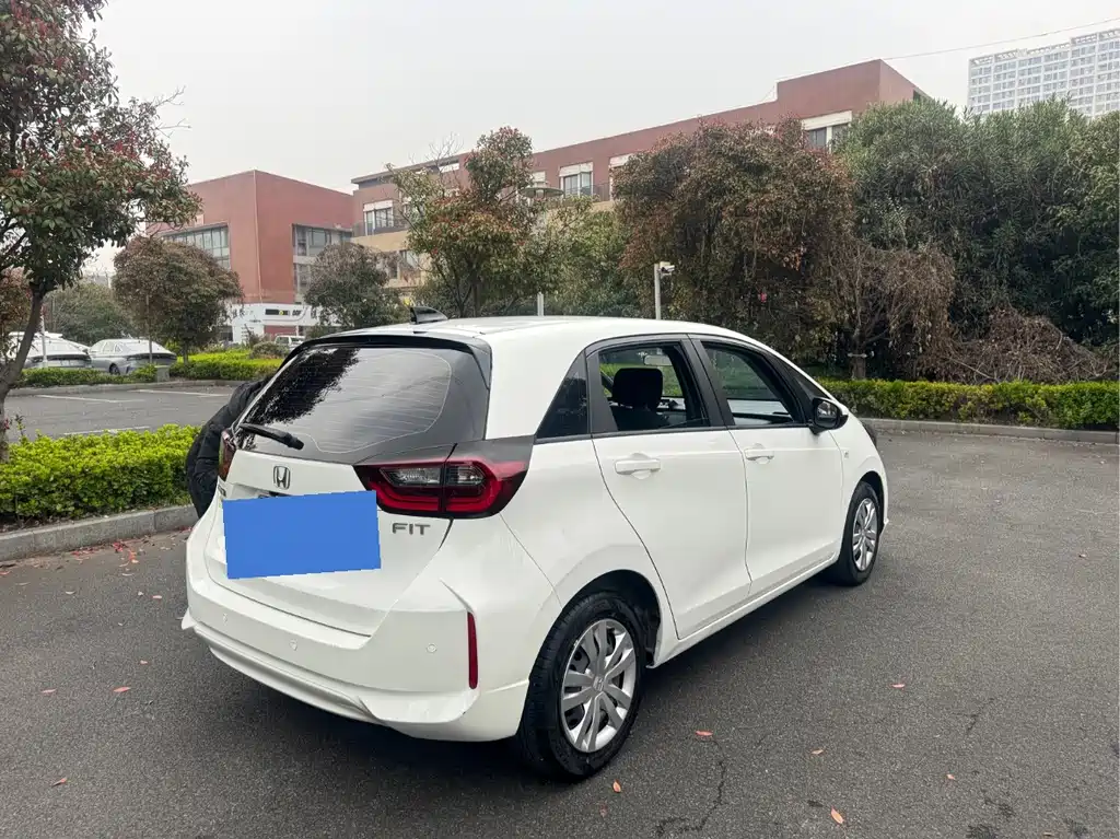 Fit 2021 1.5L CVT tide version купить на сайте DeffCars