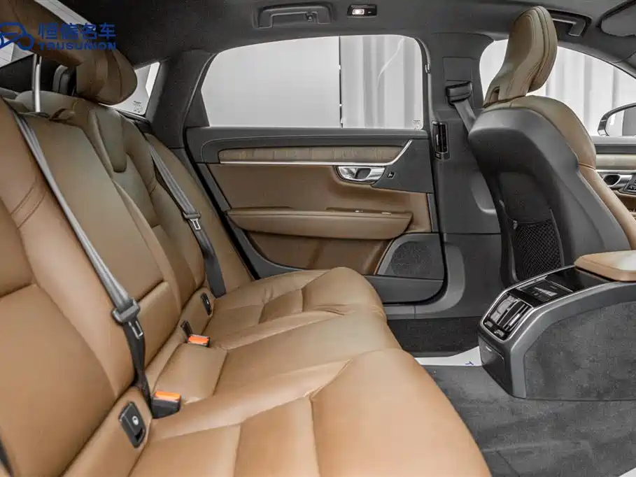 Volvo S90 2024 B5 Zhiyuan Luxury Edition купить на сайте DeffCars