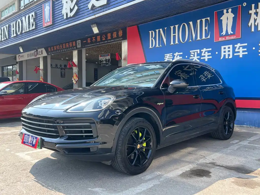 Cayenne New Energy 2021 Cayenne E-Hybrid 2.0T купить на сайте DeffCars