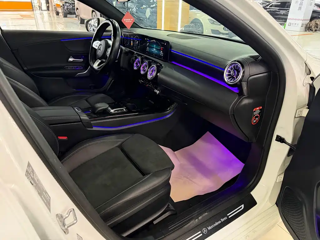 Mercedes-Benz A-Class 2022 Facelift Three A 200 L Sports Sedan Fashionable купить на сайте DeffCars