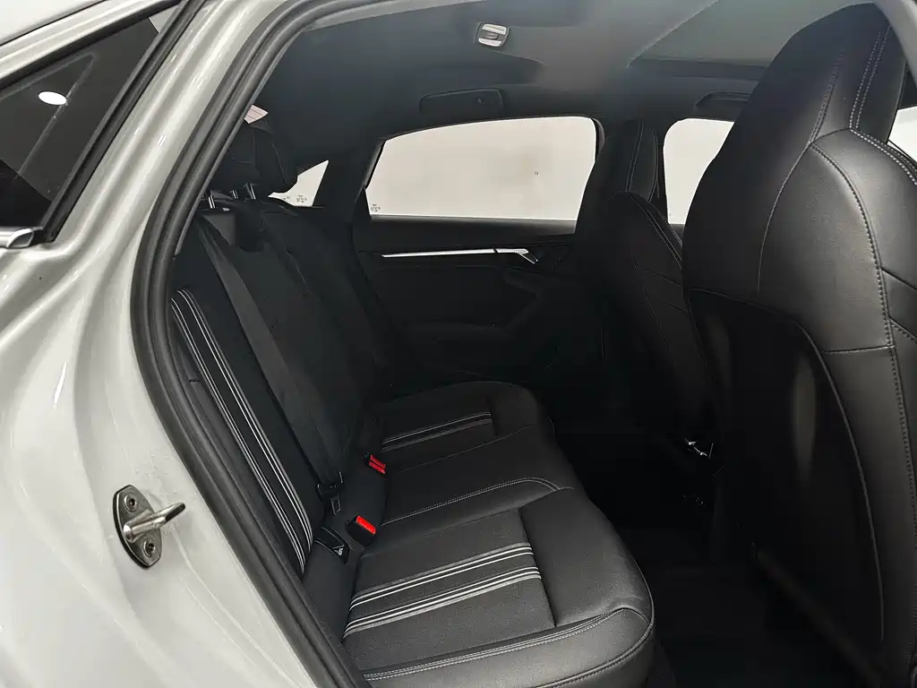 Audi A3 2022 A3L Limousine 35 TFSI Fashionable and Sporty купить на сайте DeffCars