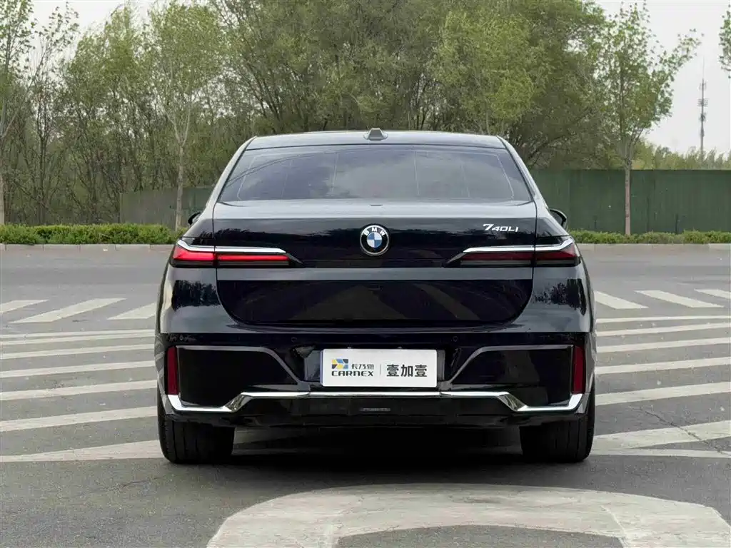 BMW 7 Series 2023 740Li Leading M Sports Package купить на сайте DeffCars