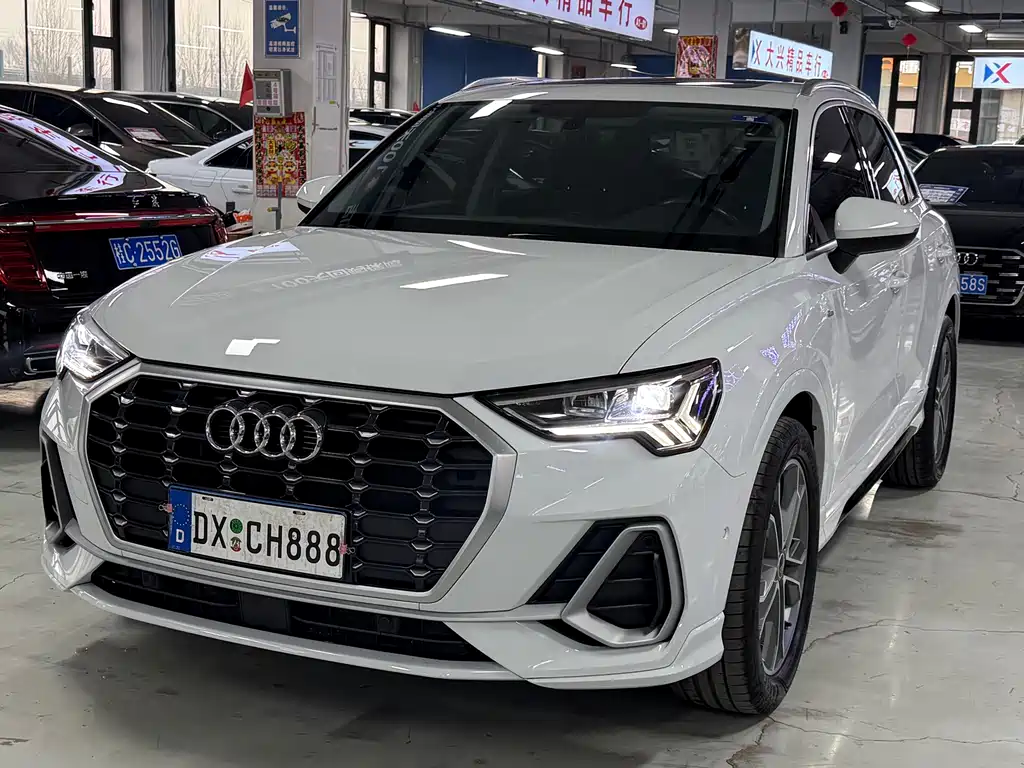 Audi Q3 2023 40 TFSI Fashionable and Dynamic купить на сайте DeffCars